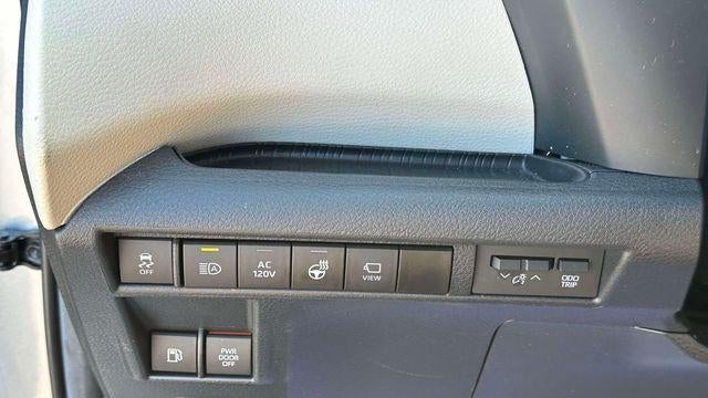 2024 Toyota Sienna Platinum 7-Passenger