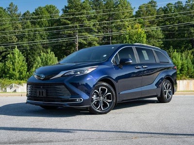 2025 Toyota Sienna AWD Platinum 7-Passenger 4DR Mini-Van