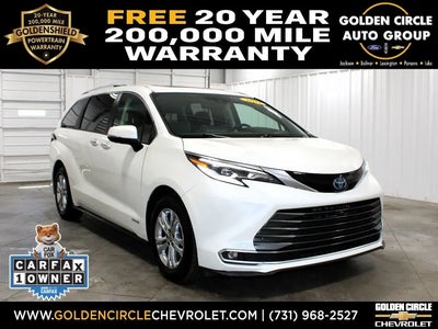 Photo of a 2021 Toyota Sienna AWD Platinum 7-Passenger 4DR Mini-Van for sale