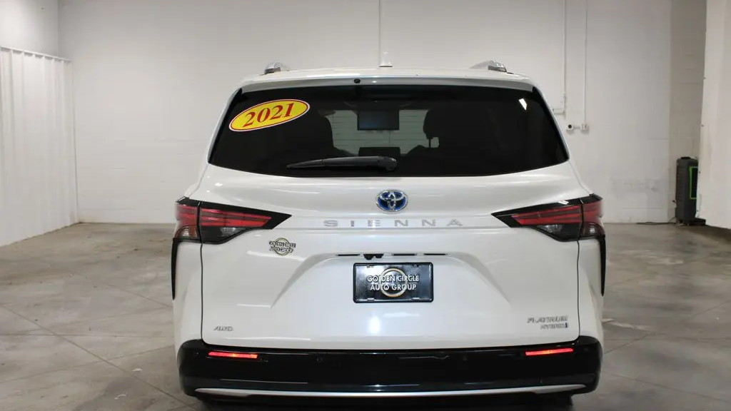 2021 Toyota Sienna Platinum 7-Passenger