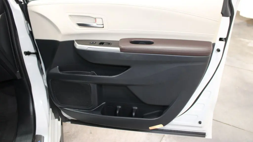 2021 Toyota Sienna Platinum 7-Passenger