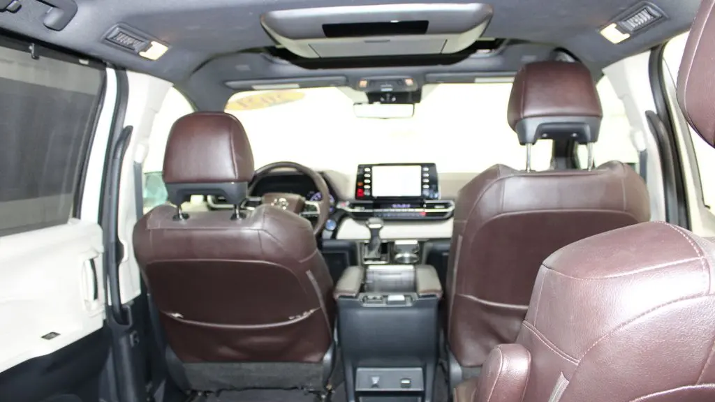 2021 Toyota Sienna Platinum 7-Passenger