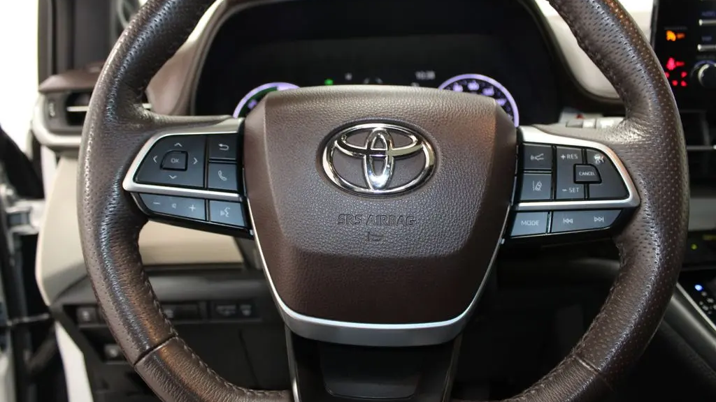 2021 Toyota Sienna Platinum 7-Passenger