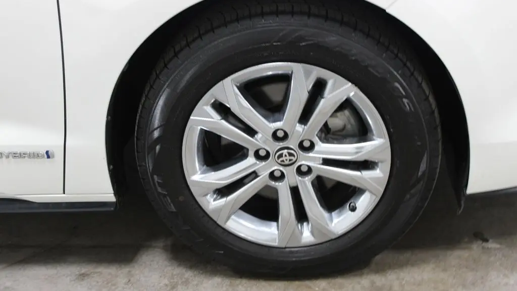 2021 Toyota Sienna Platinum 7-Passenger