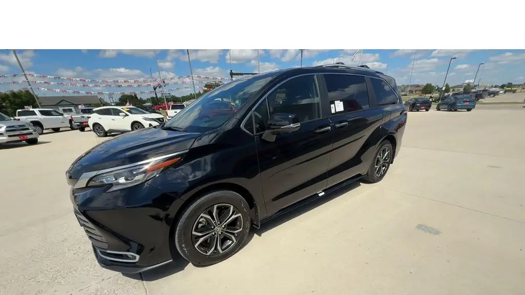 2026 Toyota Sienna Platinum 7-Passenger