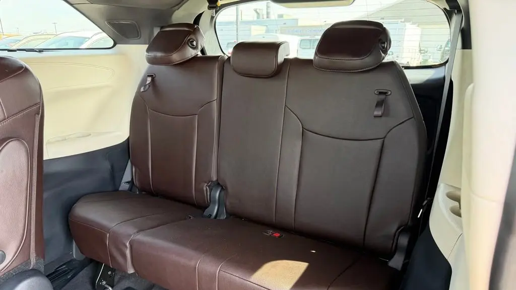 2023 Toyota Sienna Platinum 7-Passenger