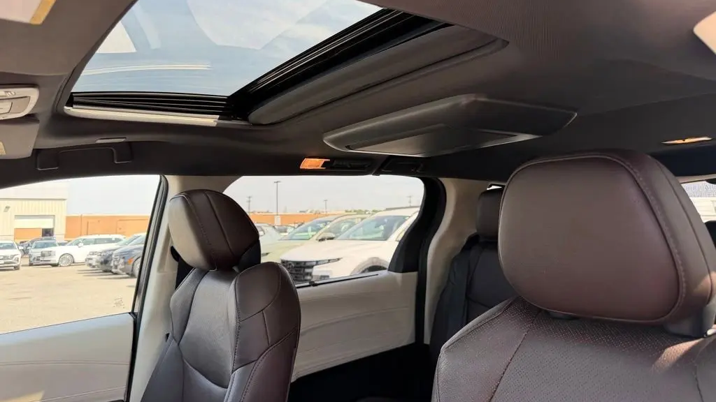 2023 Toyota Sienna Platinum 7-Passenger
