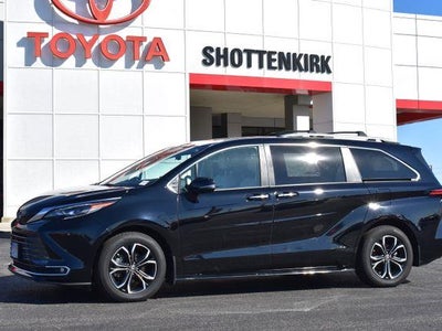 2025 Toyota Sienna AWD Platinum 7-Passenger 4DR Mini-Van