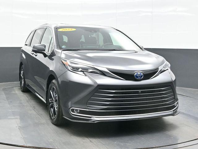 2025 Toyota Sienna - $53,917