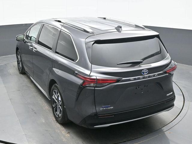 2025 Toyota Sienna - $53,917