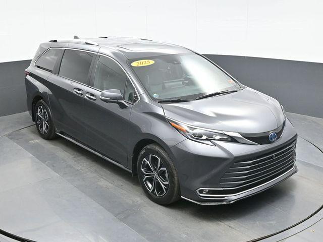 2025 Toyota Sienna - $53,917