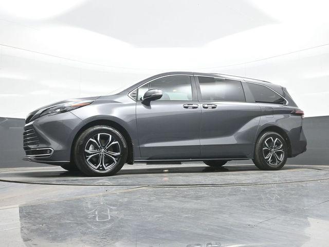 2025 Toyota Sienna - $53,917