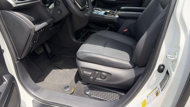 2025 Toyota Sienna Platinum 7-Passenger