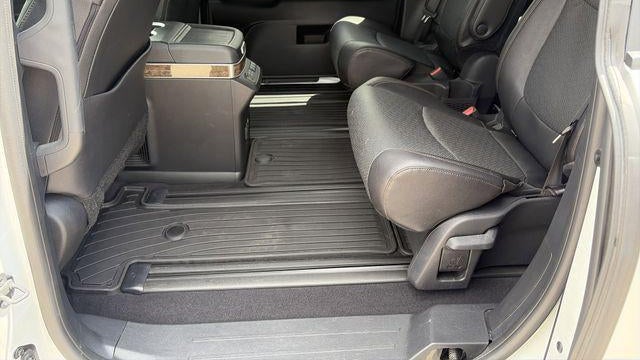 2025 Toyota Sienna Platinum 7-Passenger