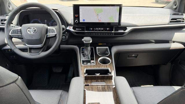 2025 Toyota Sienna Platinum 7-Passenger