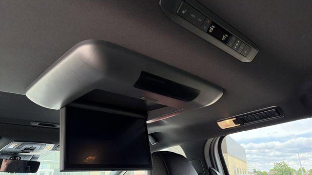 2025 Toyota Sienna Platinum 7-Passenger