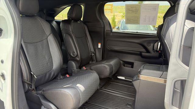 2025 Toyota Sienna Platinum 7-Passenger