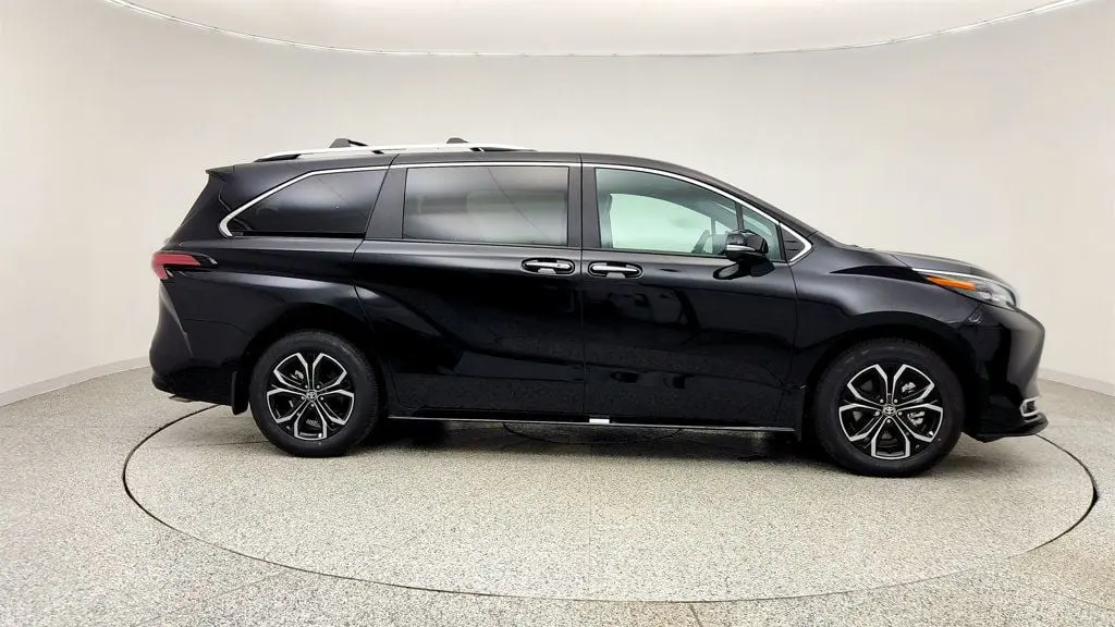 2026 Toyota Sienna - $58,995