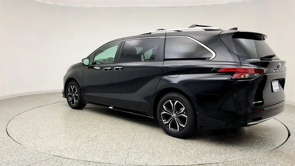 2026 Toyota Sienna - $58,995