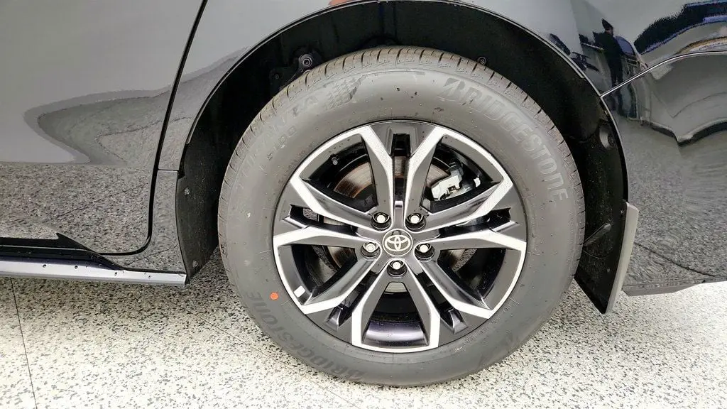 2026 Toyota Sienna - $58,995