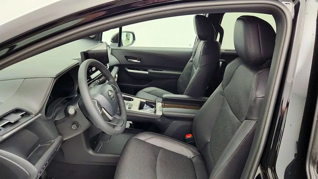 2026 Toyota Sienna - $58,995