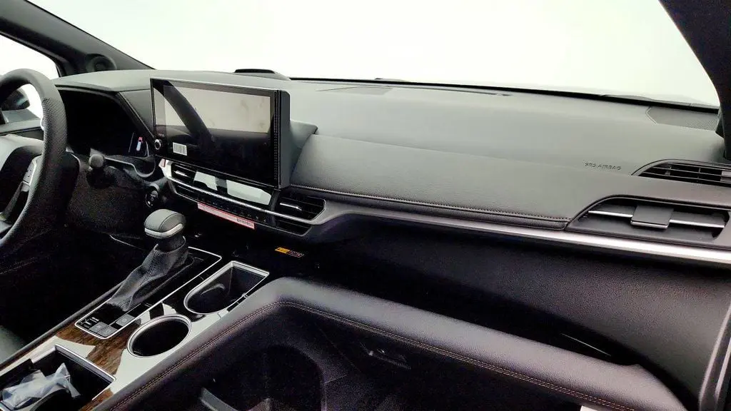 2026 Toyota Sienna - $58,995