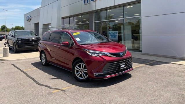 Preowned 2022 Toyota Sienna Platinum 7-Passenger for Sale