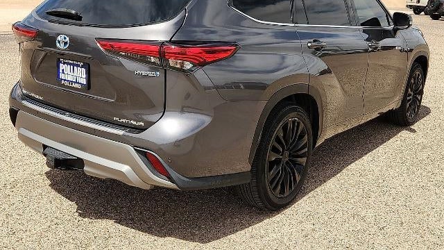 2021 Toyota Highlander Hybrid Platinum