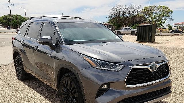 2021 Toyota Highlander Hybrid Platinum