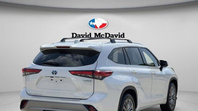2023 Toyota Highlander Hybrid Platinum