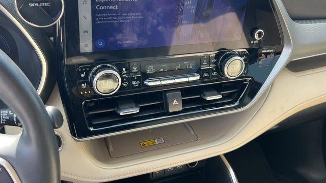 2023 Toyota Highlander Hybrid Platinum