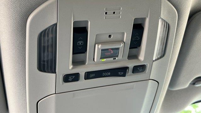 2023 Toyota Highlander Hybrid Platinum