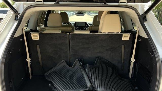 2023 Toyota Highlander Hybrid Platinum