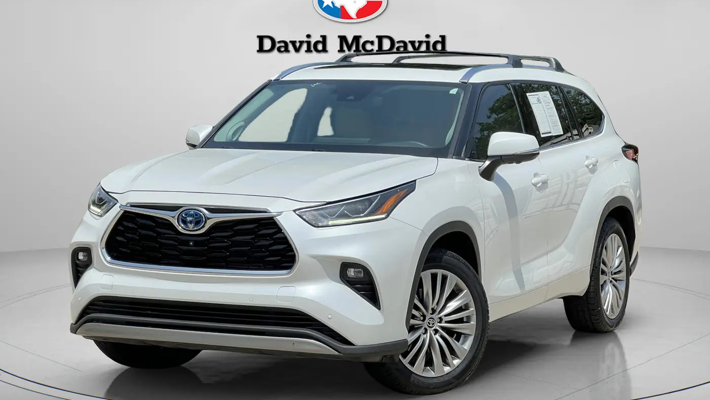 Preowned 2023 Toyota Highlander Hybrid Platinum for Sale