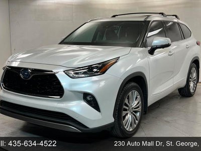 Photo of a 2023 Toyota Highlander Hybrid Platinum 4DR SUV for sale