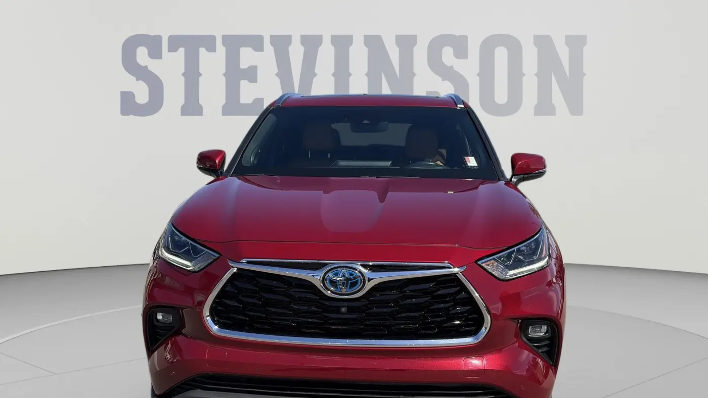 2021 Toyota Highlander Hybrid Platinum