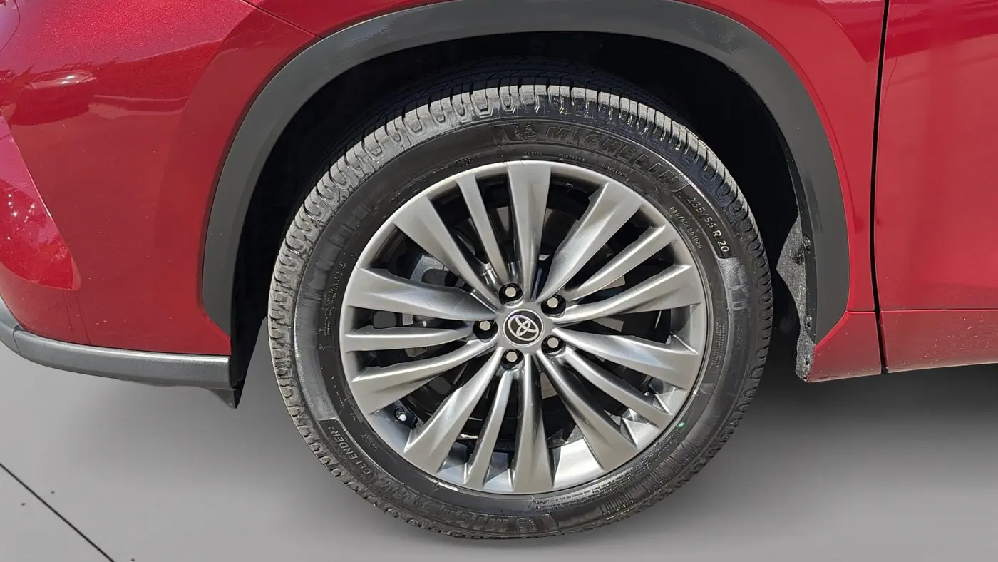 2021 Toyota Highlander Hybrid Platinum