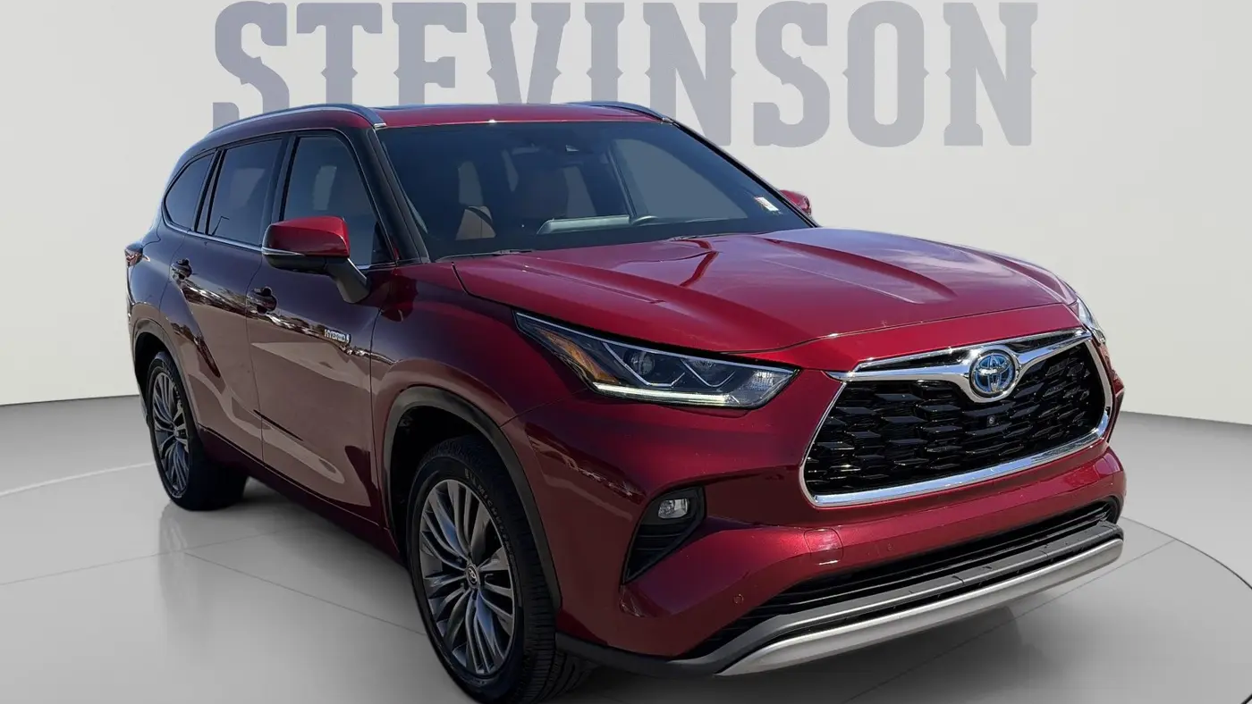 2021 Toyota Highlander Hybrid Platinum
