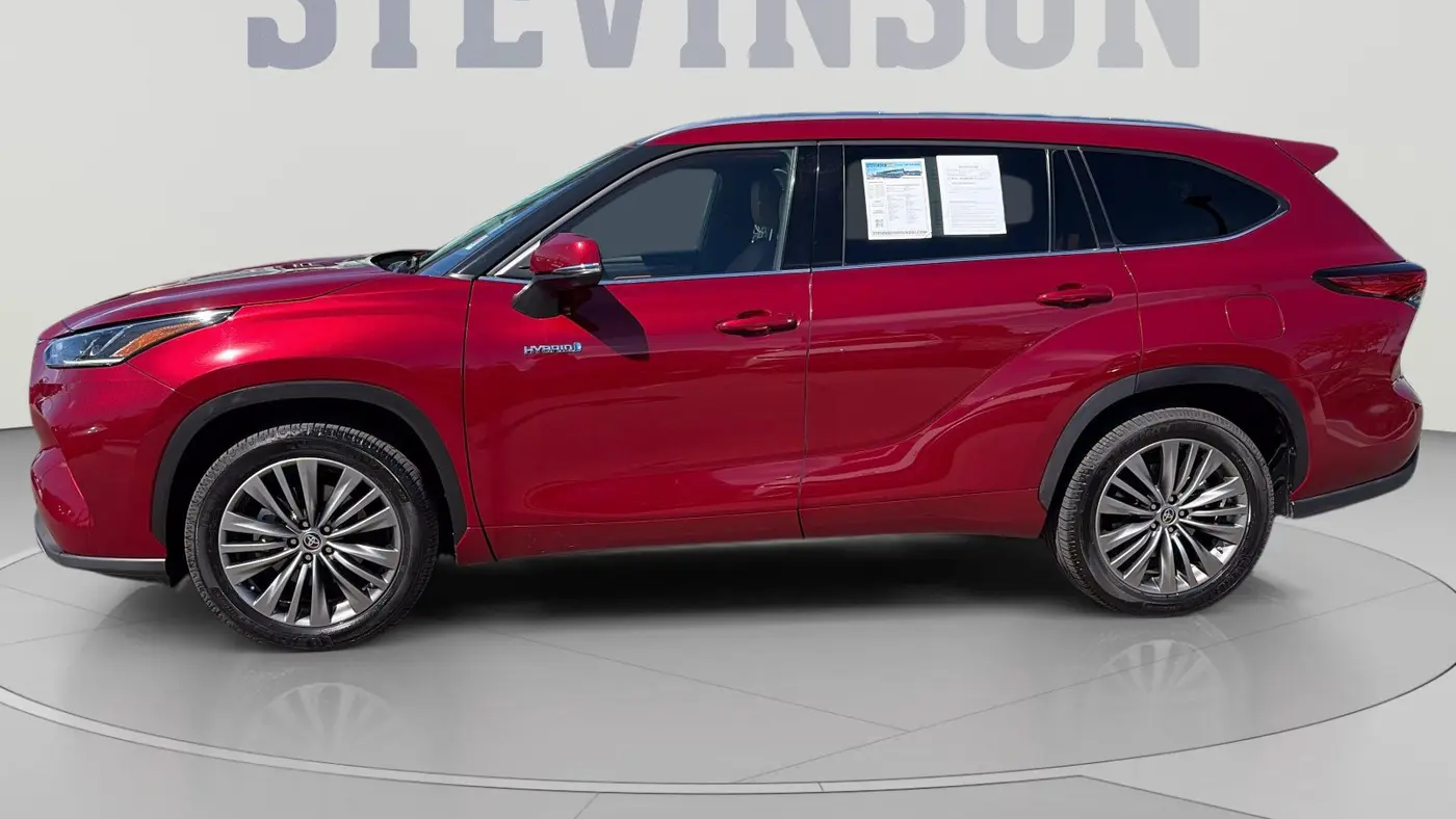 2021 Toyota Highlander Hybrid Platinum