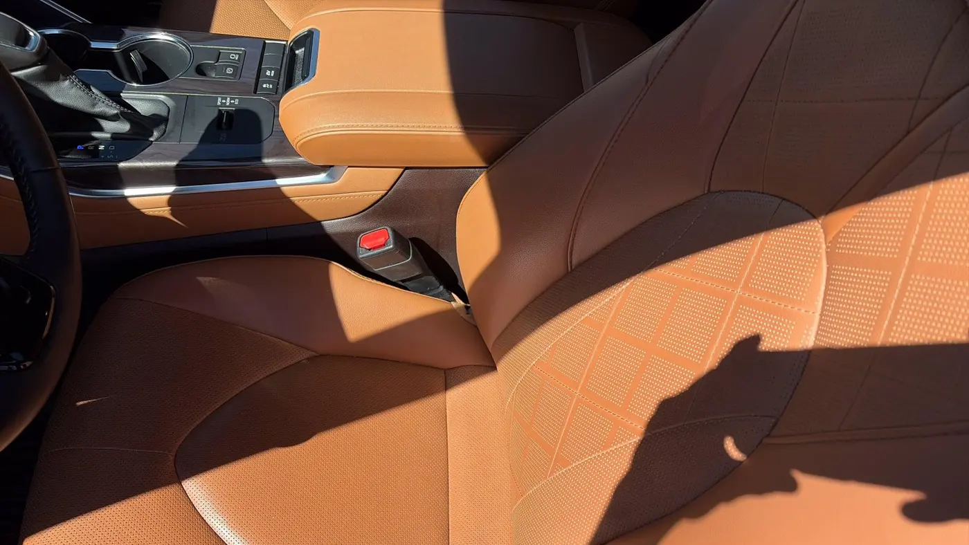 2021 Toyota Highlander Hybrid Platinum