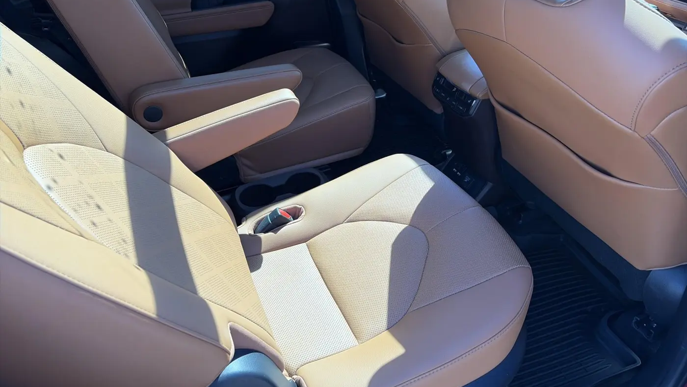 2021 Toyota Highlander Hybrid Platinum