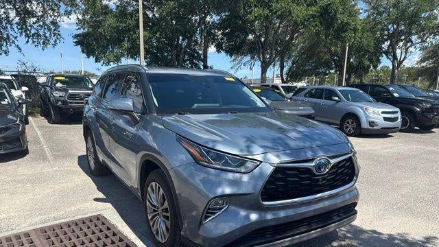 Preowned 2021 Toyota Highlander Hybrid Platinum for Sale