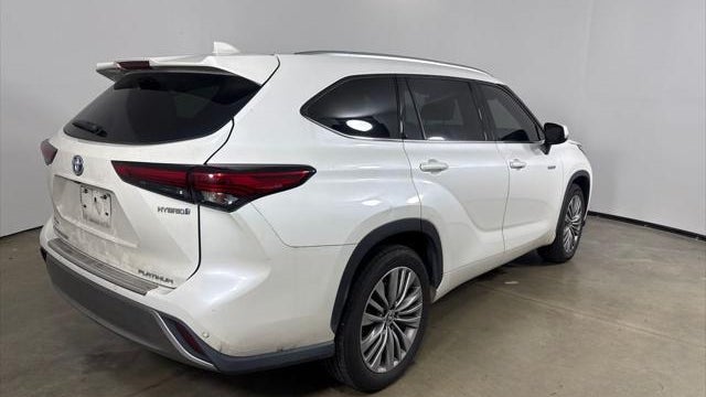 2020 Toyota Highlander Hybrid Platinum
