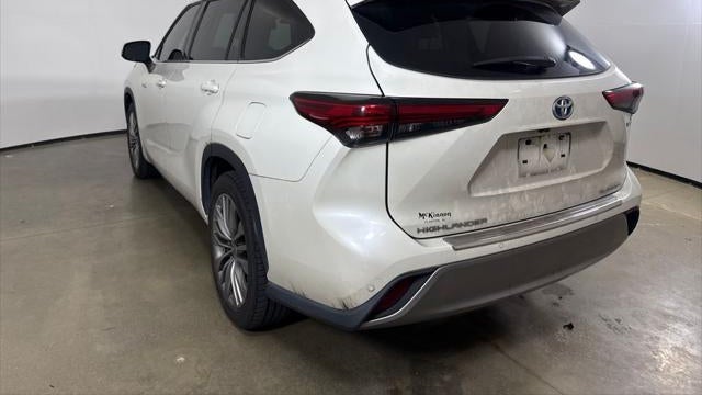 2020 Toyota Highlander Hybrid Platinum