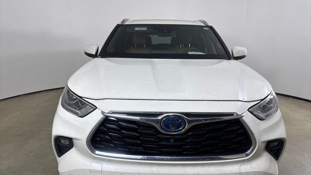 2020 Toyota Highlander Hybrid Platinum