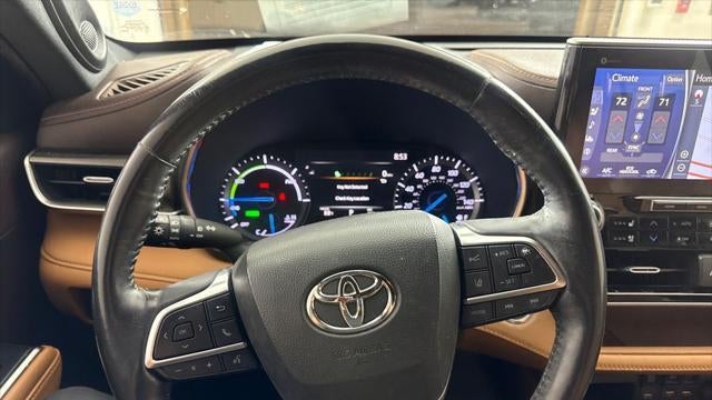 2020 Toyota Highlander Hybrid Platinum