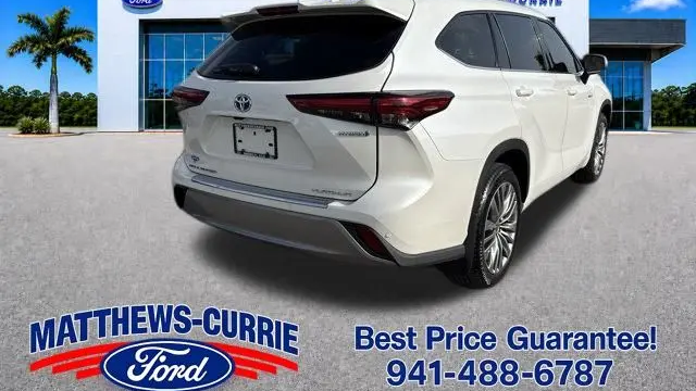 2021 Toyota Highlander Hybrid Platinum
