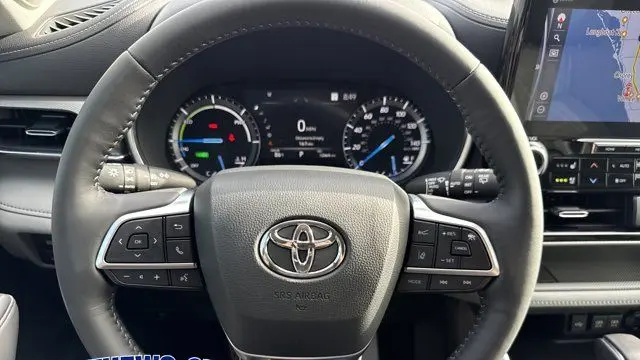 2021 Toyota Highlander Hybrid Platinum