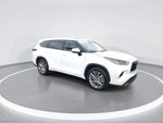 2023 Highlander Hybrid Thumbnail 2