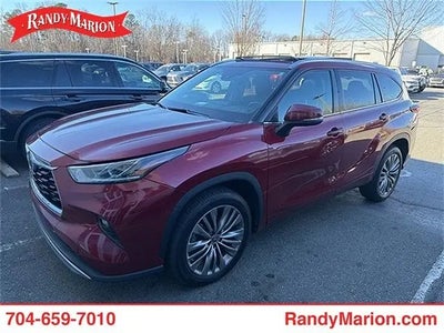 Photo of a 2021 Toyota Highlander Limited 4DR SUV for sale
